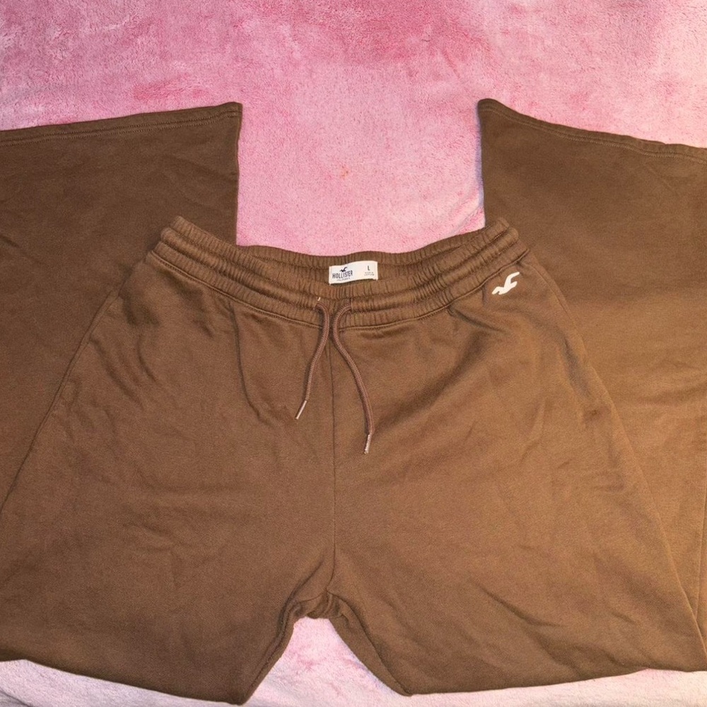 HOLLISTER Brown Flare Sweatpants.